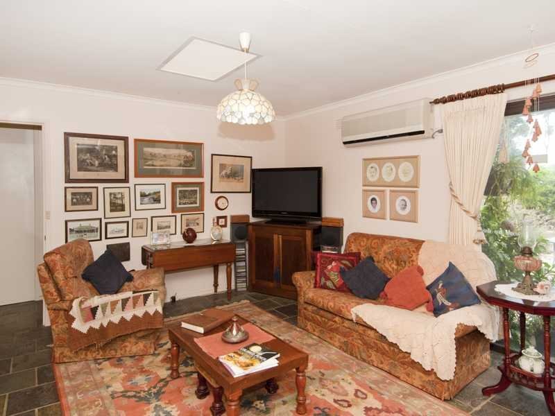 223 Reserve Road, Marshall image 4