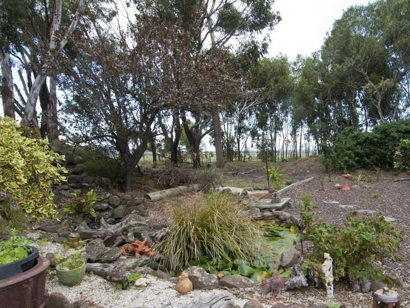 223 Reserve Road, Marshall image 5