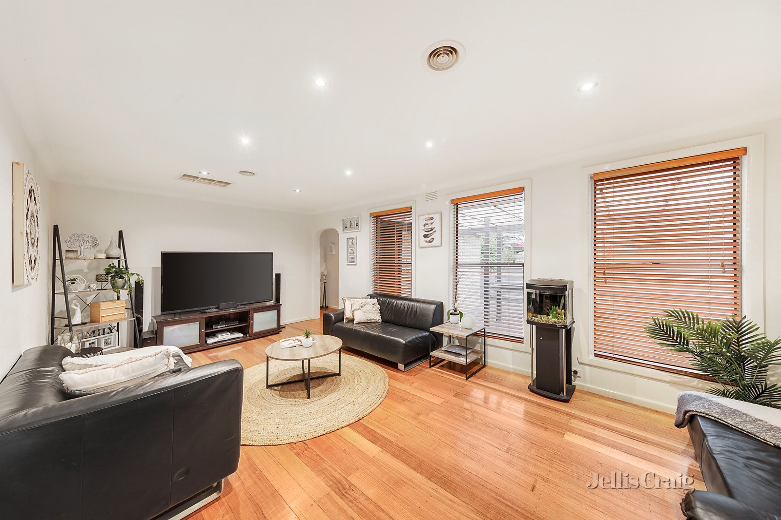 223 St Helena Road, Greensborough image 2