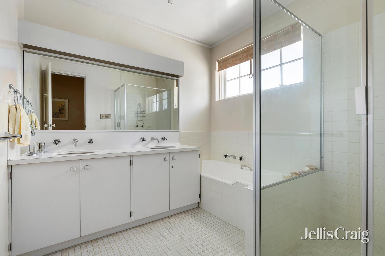 2/23 Wallace Avenue, Toorak image 7