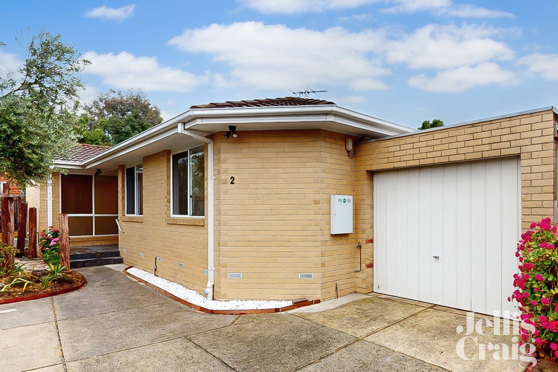 2/23 Yaralla Road, Bentleigh East image 2