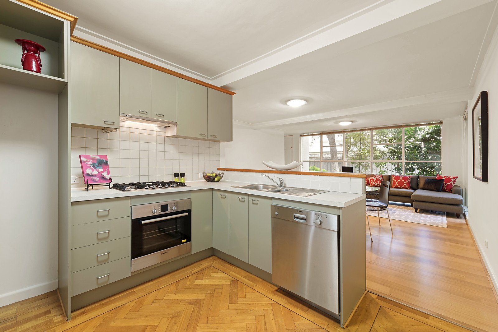 2/231 Cotham Road, Kew image 3