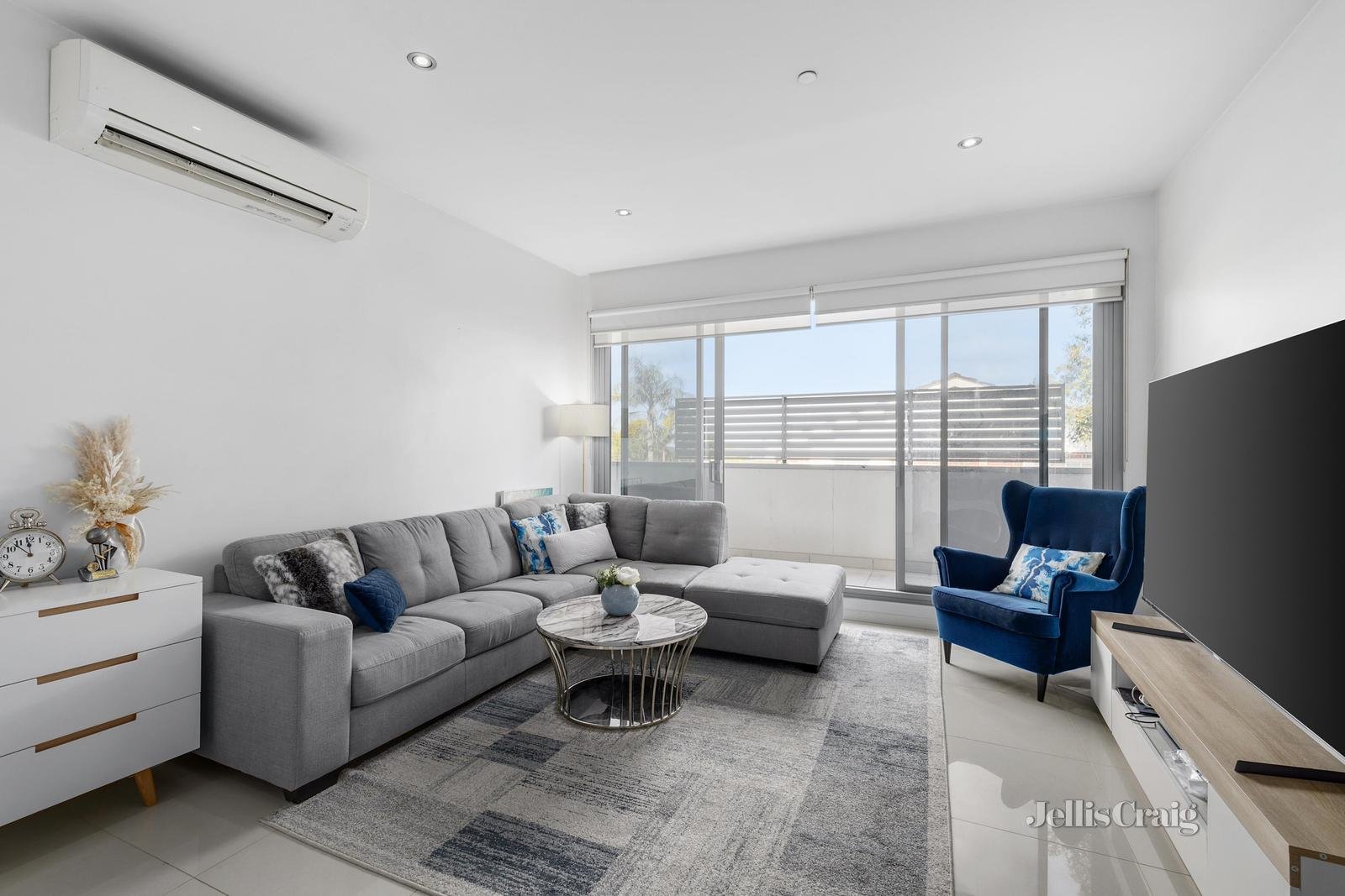 22/316 Manningham Road, Doncaster image 3