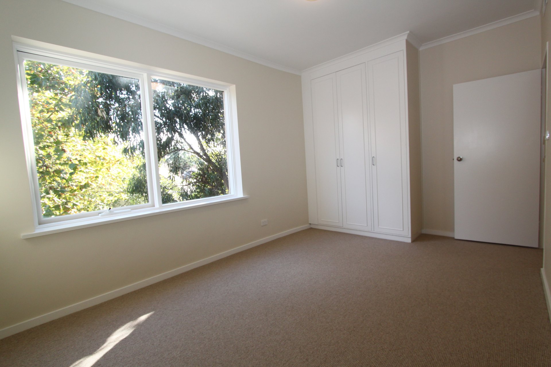 Property Gallery Thumbnail 10