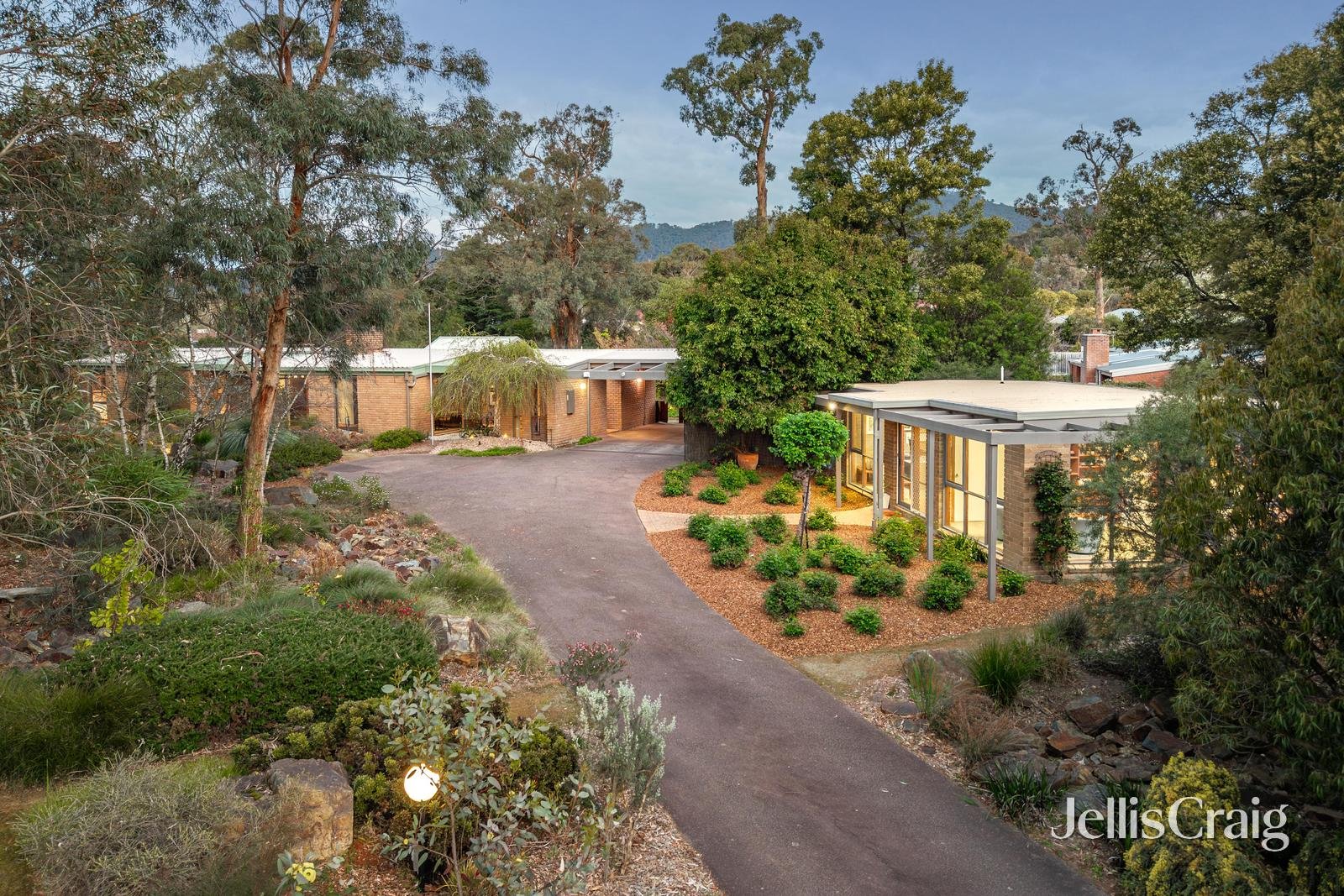2/232 Cambridge Road, Kilsyth image 1