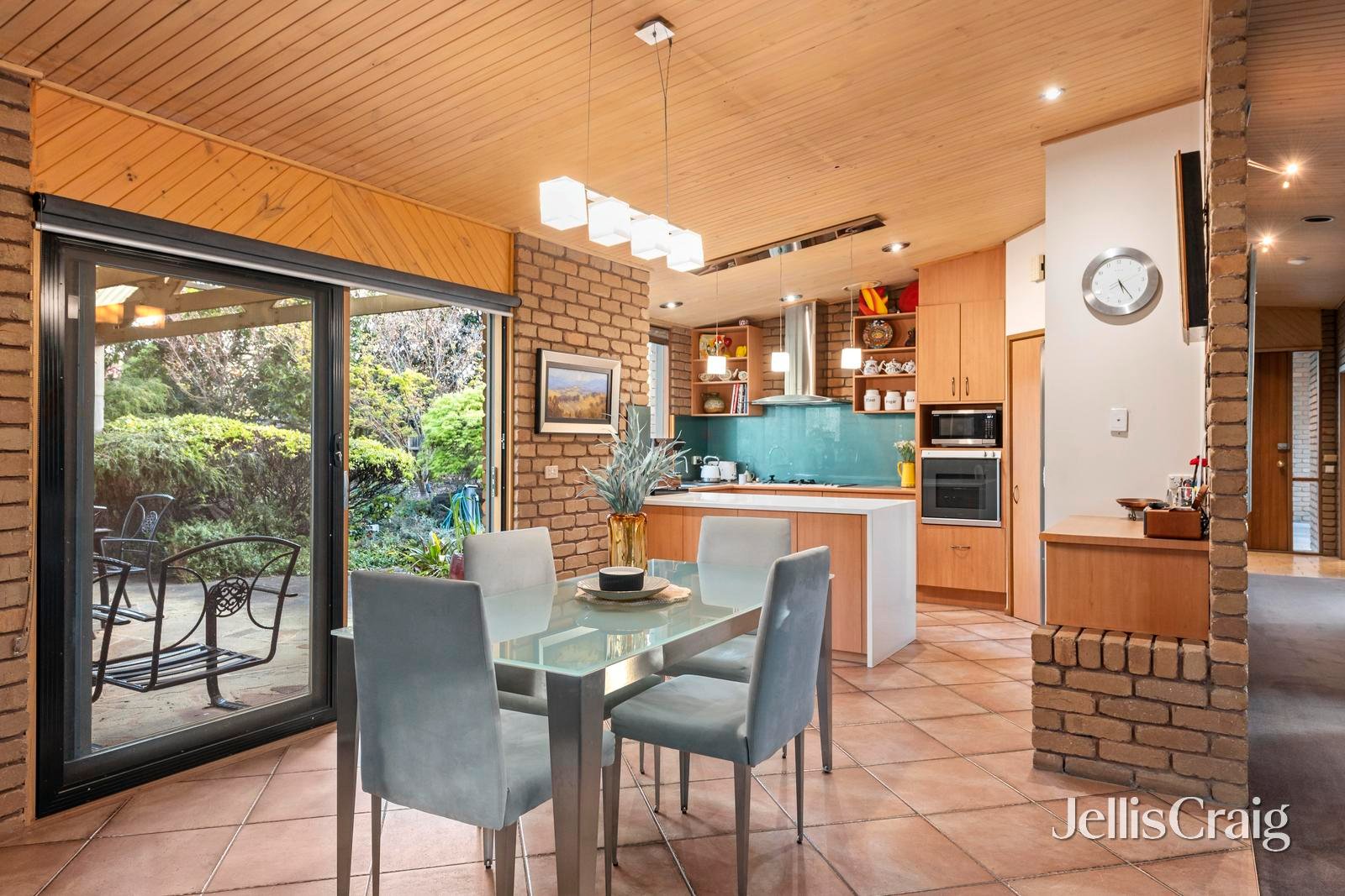 2/232 Cambridge Road, Kilsyth image 5