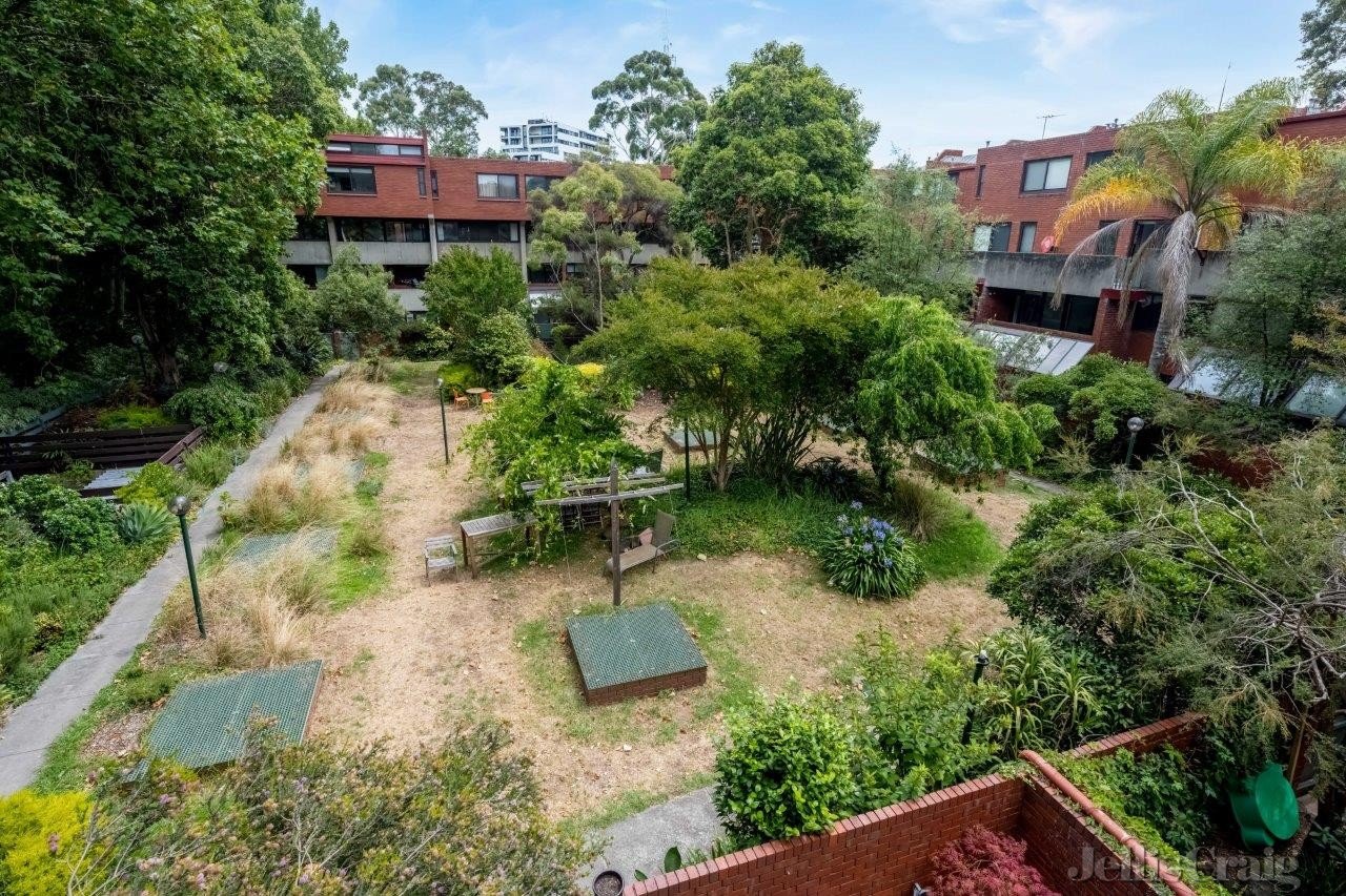 22/335 Abbotsford Street, North&nbsp;Melbourne image 8