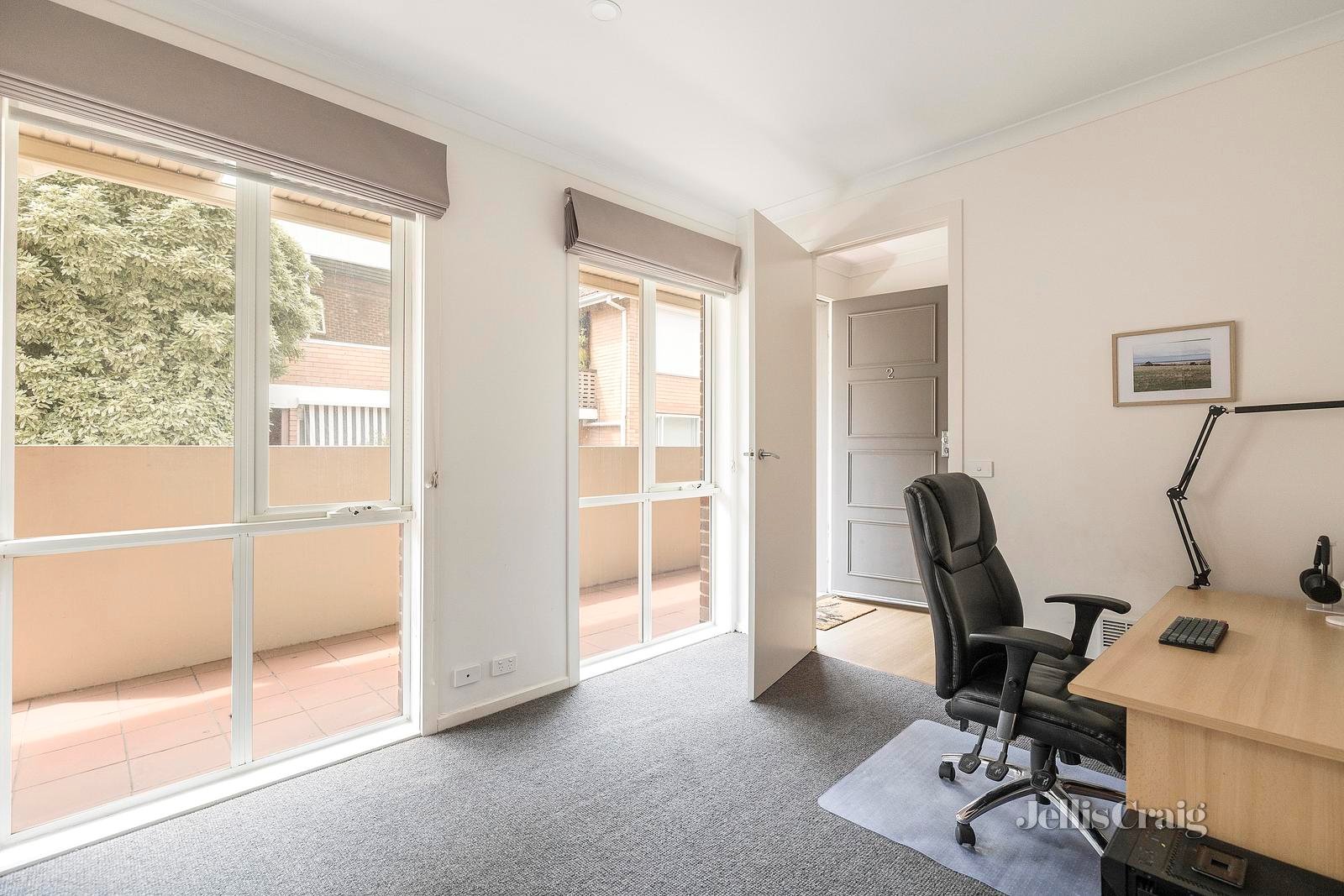 2/239 Riversdale Road, Hawthorn East image 5