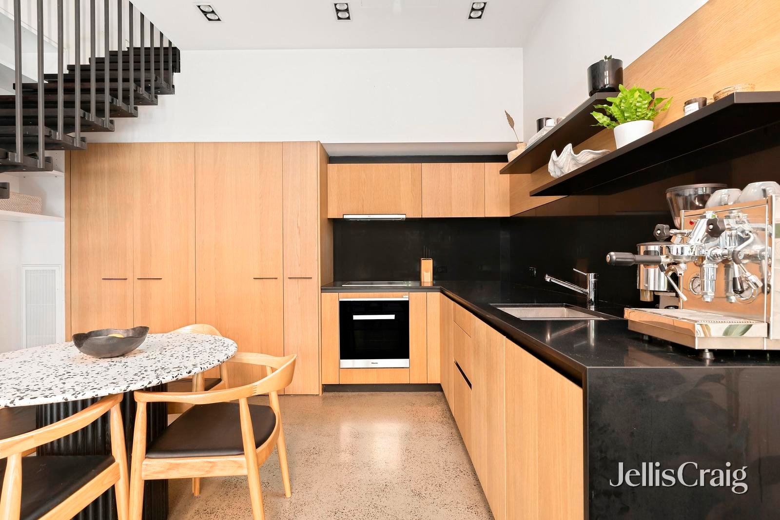 2/23A Gladstone Street, Moonee&nbsp;Ponds image 3