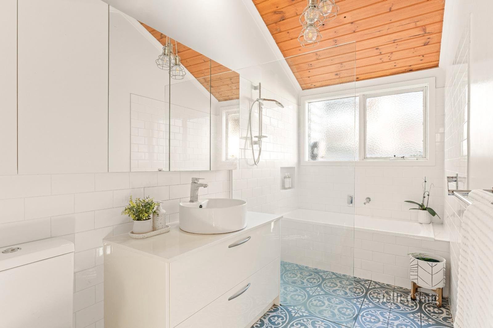 224 Balcombe Road, Mentone image 9