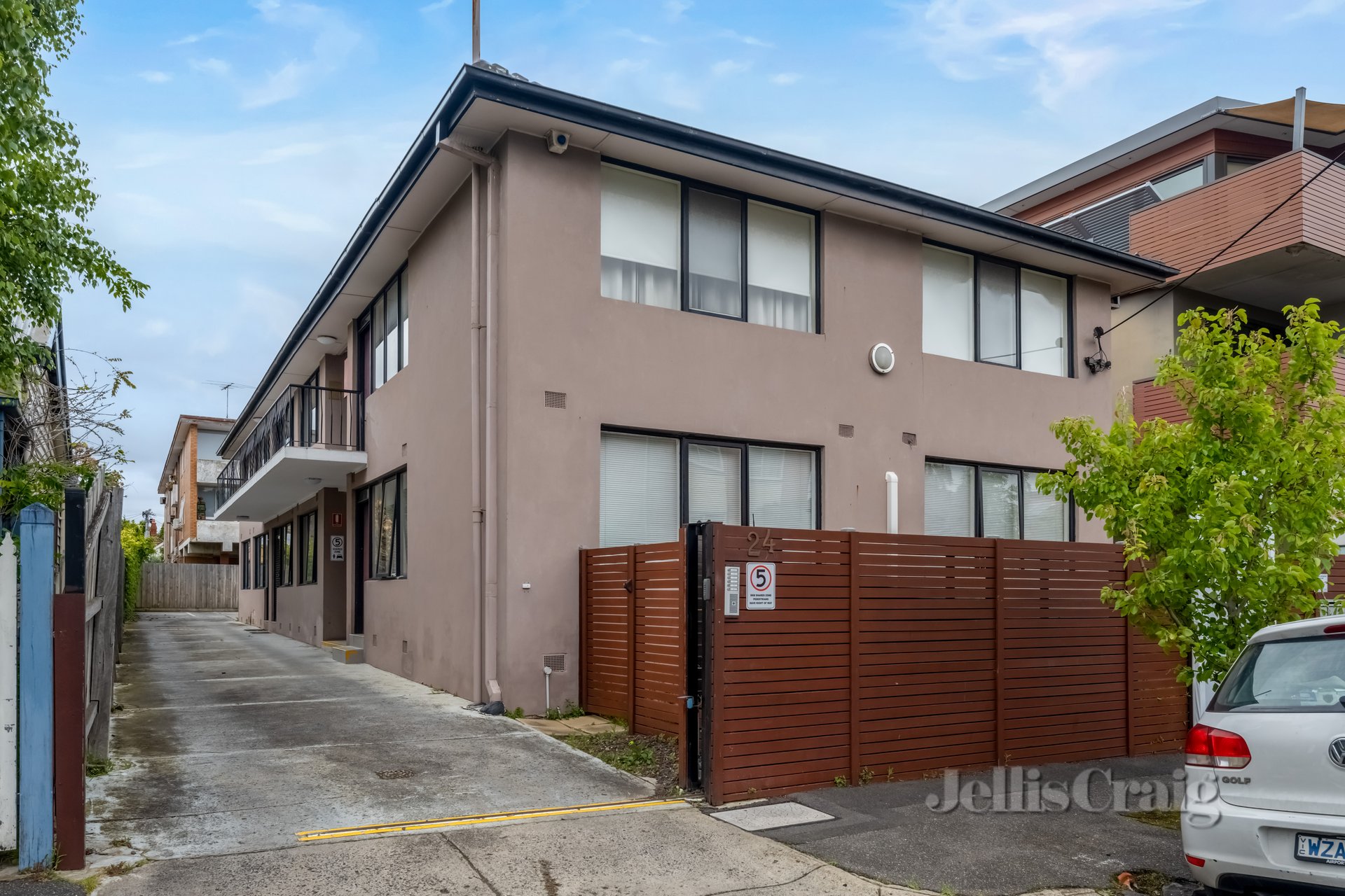 2/24 Blenheim St, Balaclava image 1