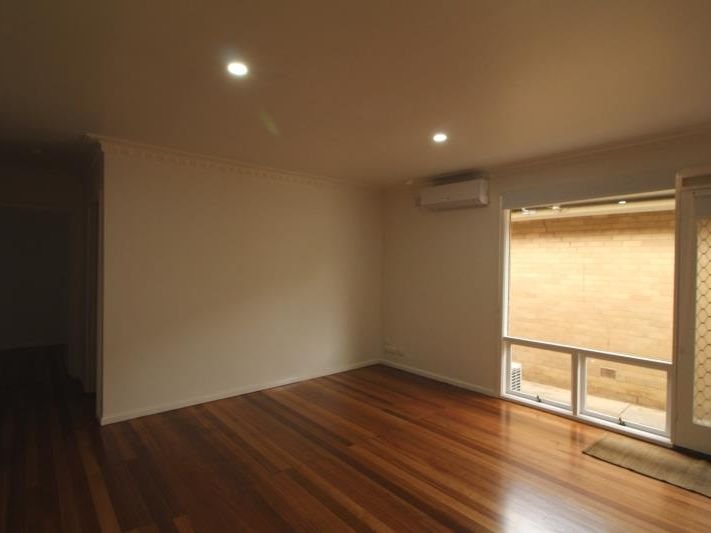 2/24 Bostock Avenue, Manifold Heights image 5