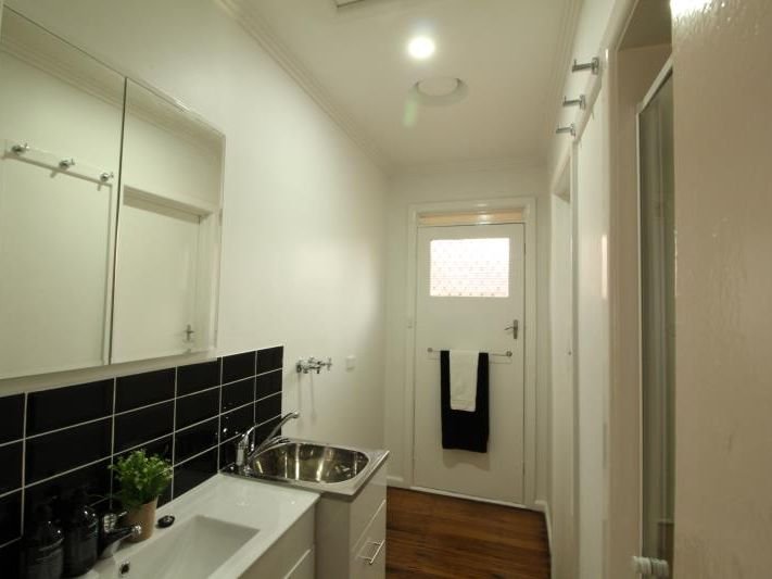 2/24 Bostock Avenue, Manifold Heights image 6