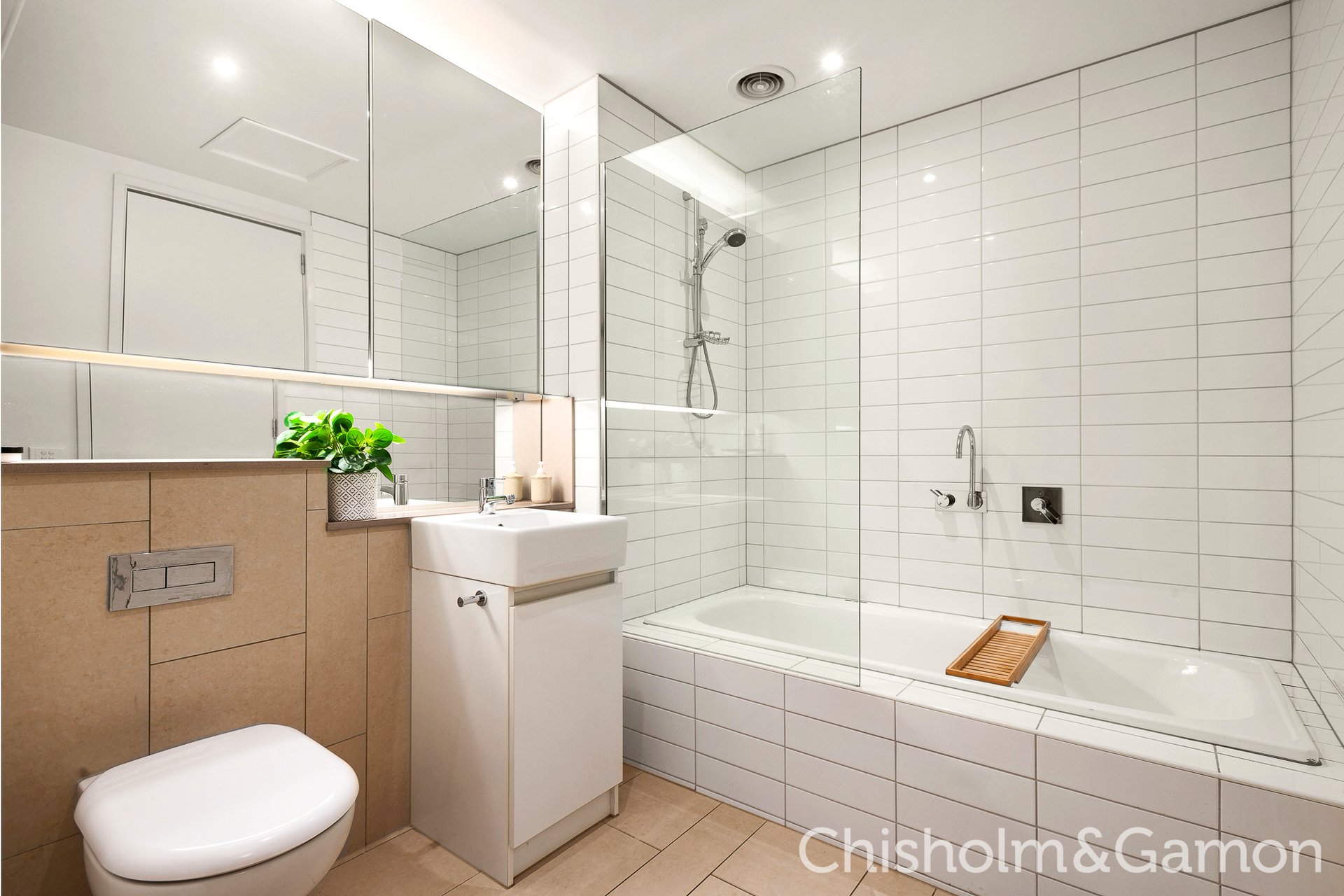 2/24 Crimea Street, St Kilda image 8
