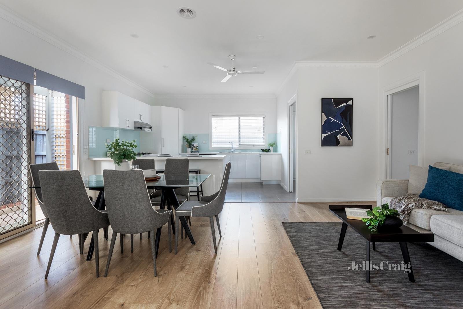 2/24 Fromer Street, Bentleigh image 4
