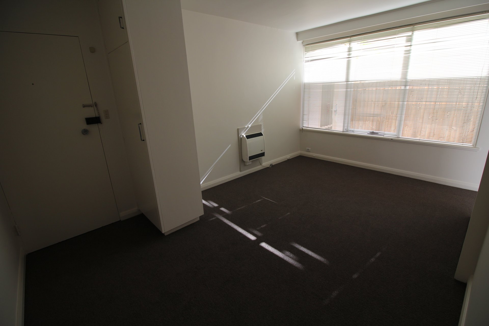 Property Gallery Thumbnail 3