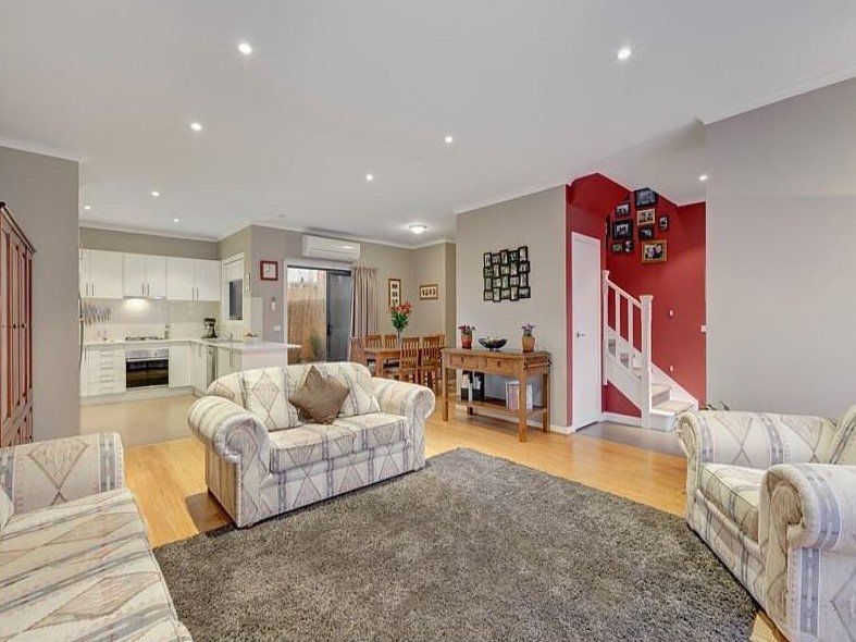 2/24 Lower Plenty Road, Rosanna image 3