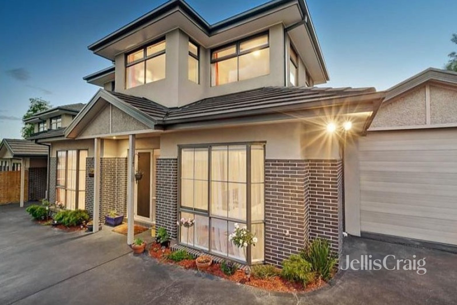 2/24 Lower Plenty Road, Rosanna image 1
