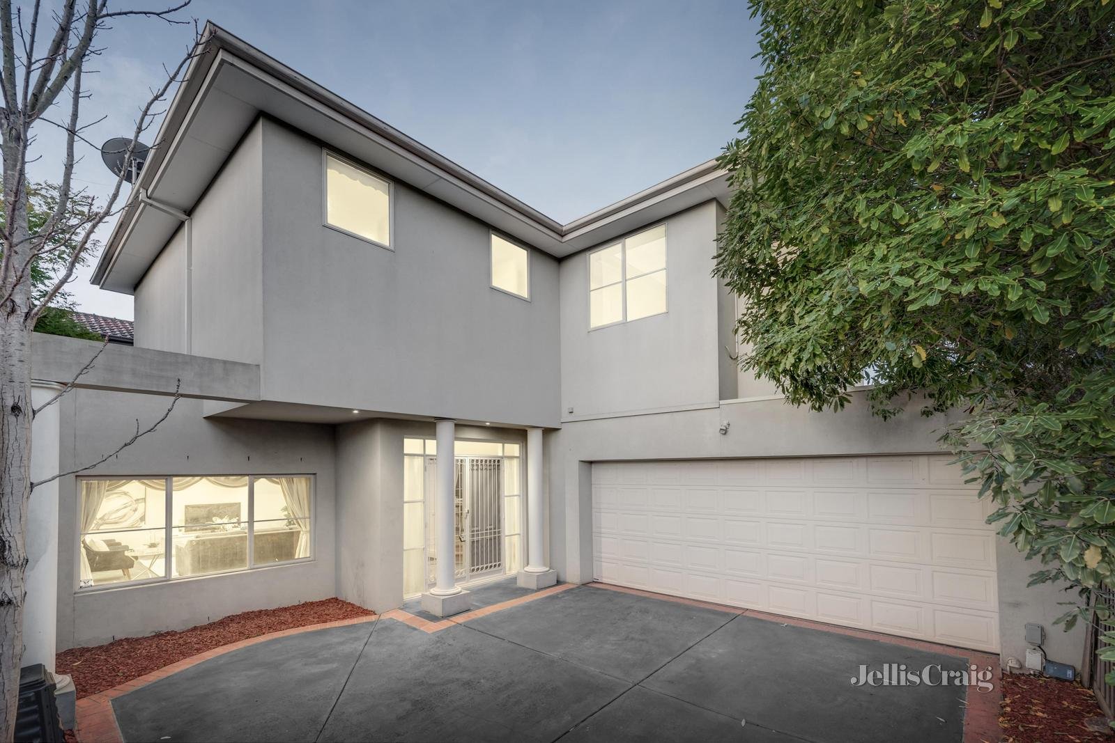 2/24 Norbert Street, Balwyn image 1