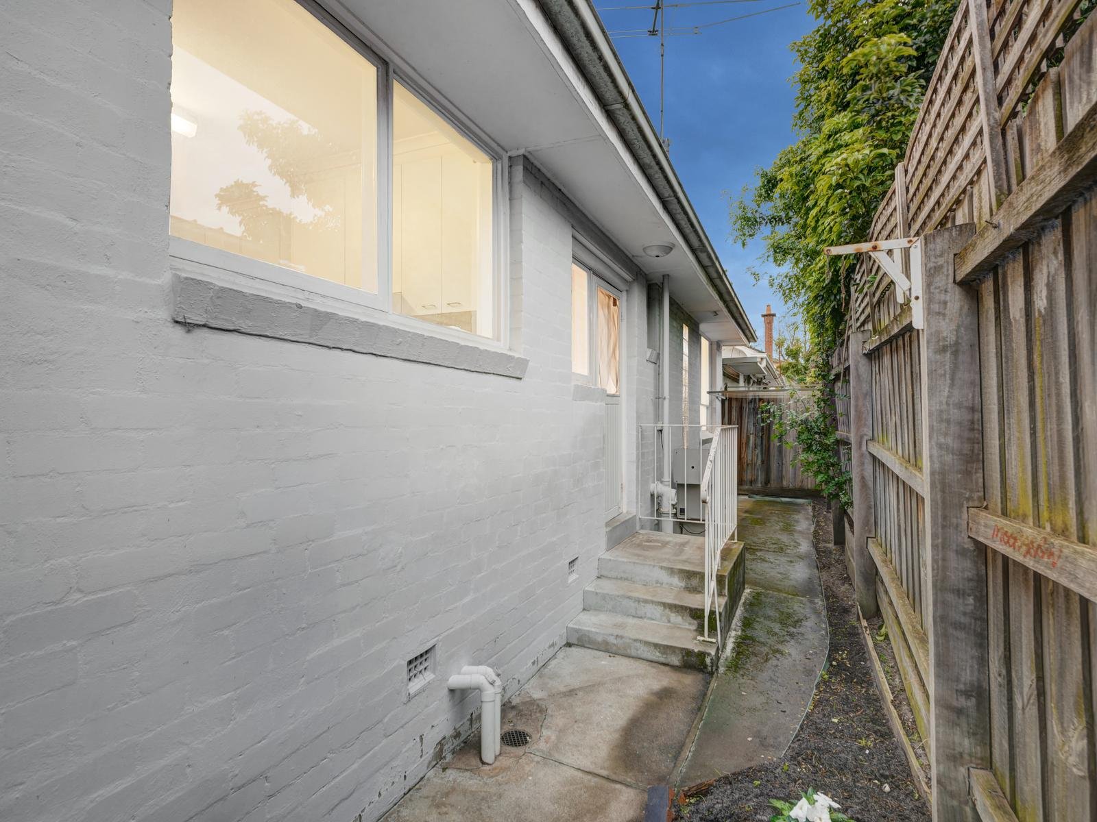 2/24 Parkside Street, Elsternwick image 15