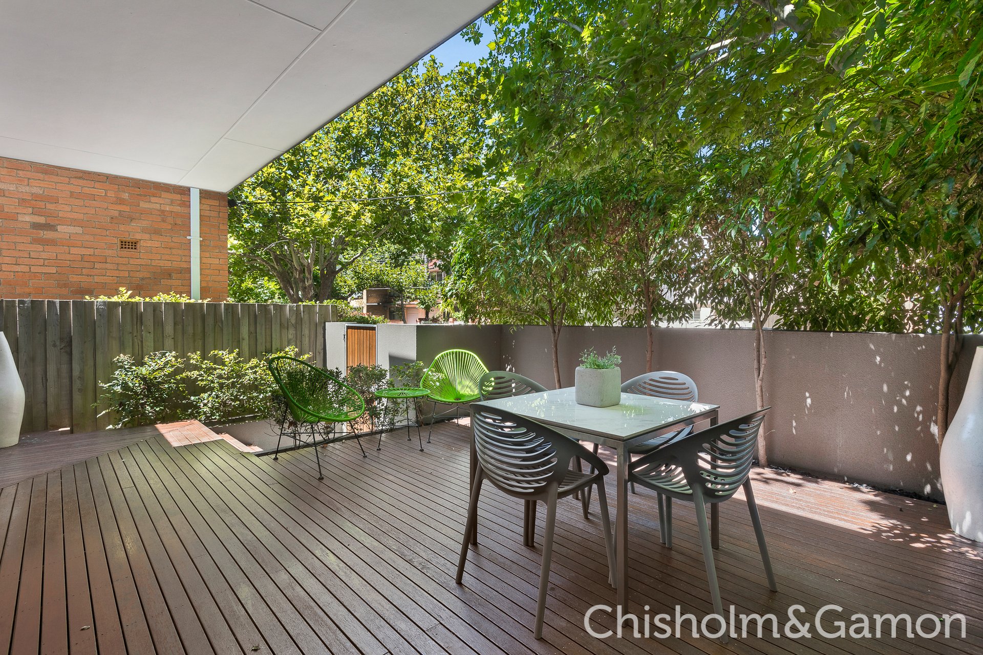 2/24 Pine Avenue, Elwood image 2