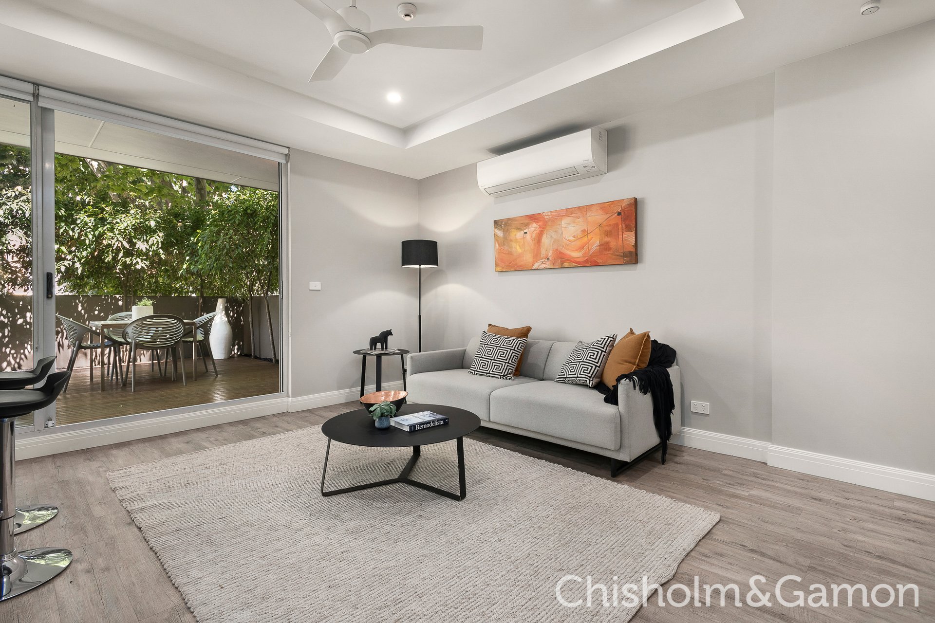 2/24 Pine Avenue, Elwood image 5