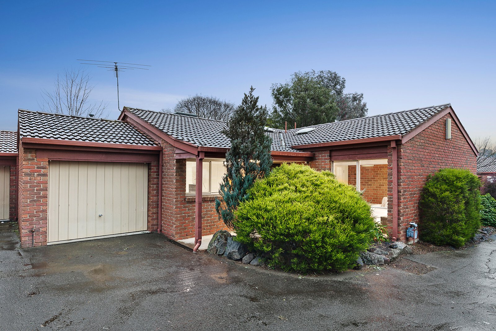 2/24 Rattray Road, Montmorency image 2