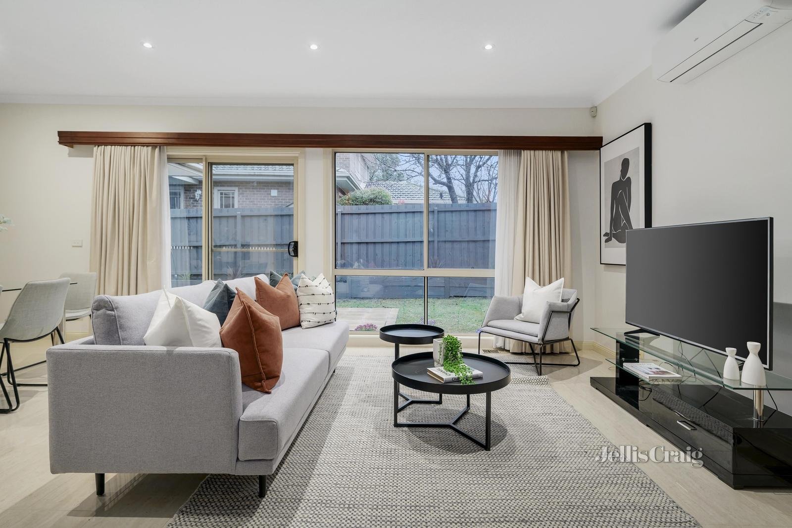 2/24 Roberts Street, Glen Waverley image 5