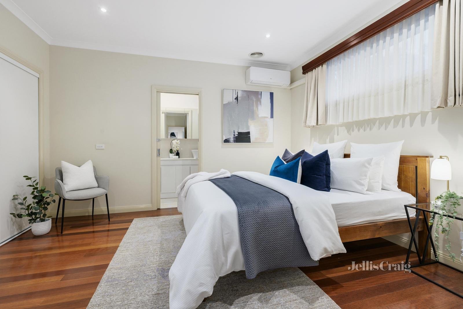 2/24 Roberts Street, Glen Waverley image 7