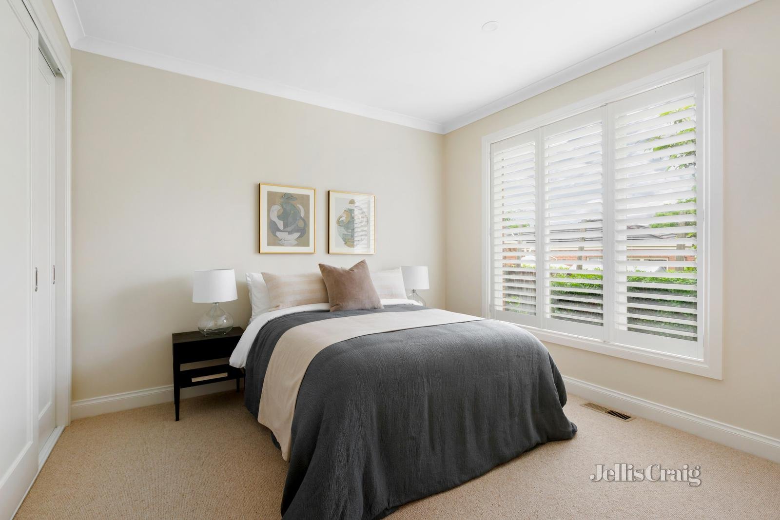 2/24 Severn Street, Balwyn North image 7