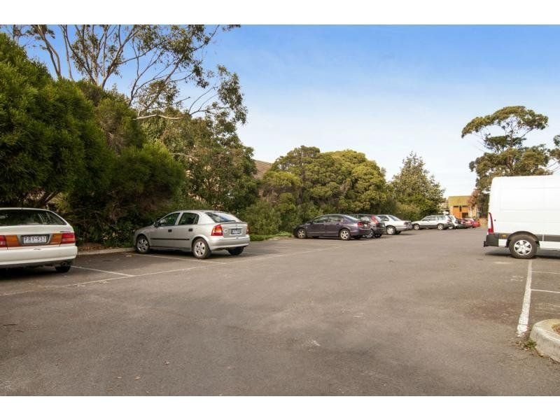 22/4 Techno Park Drive, Williamstown image 9
