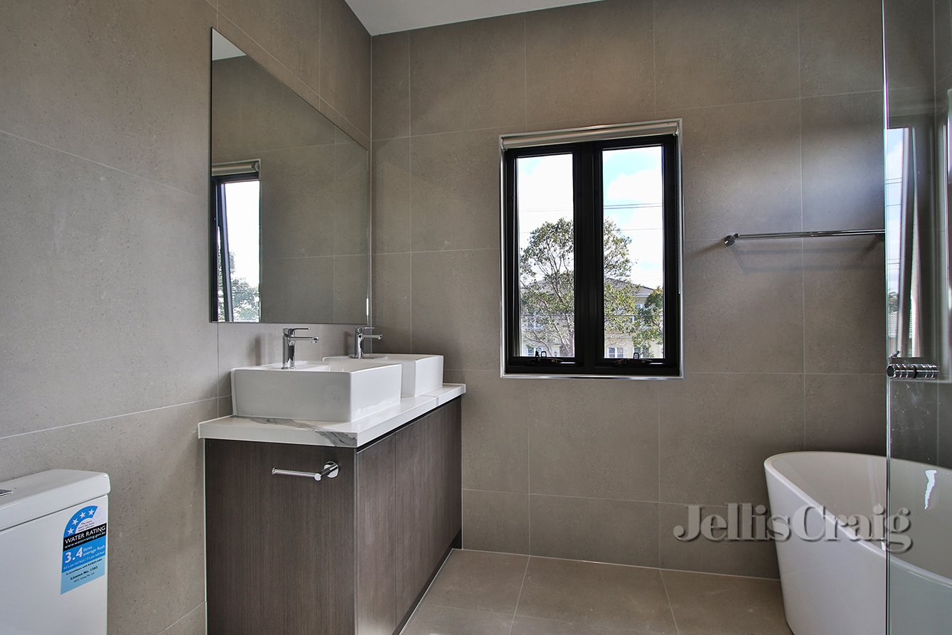 2/24 Walker Road, Mount Waverley image 8