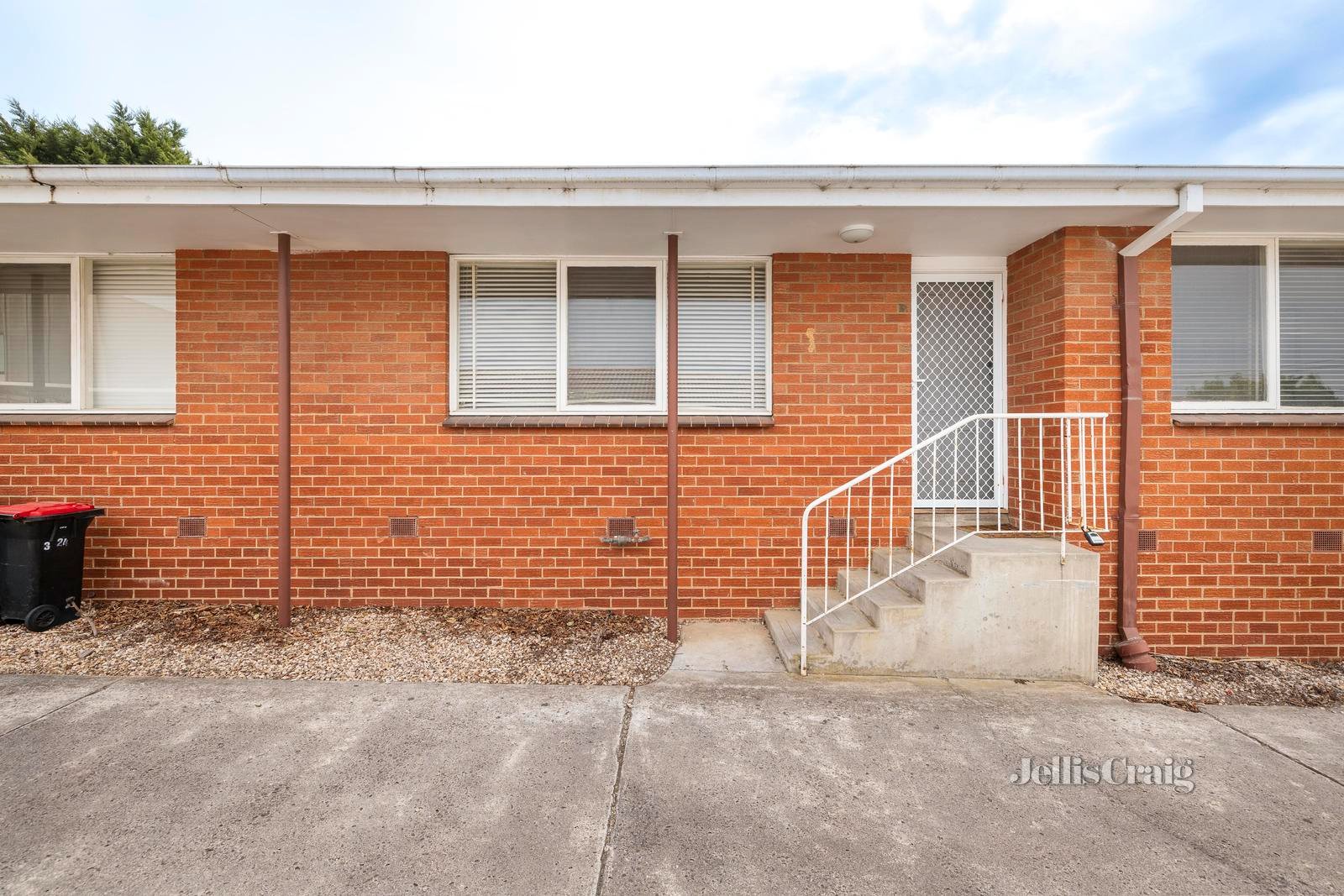 2/24 Warren Road, Cheltenham image 8