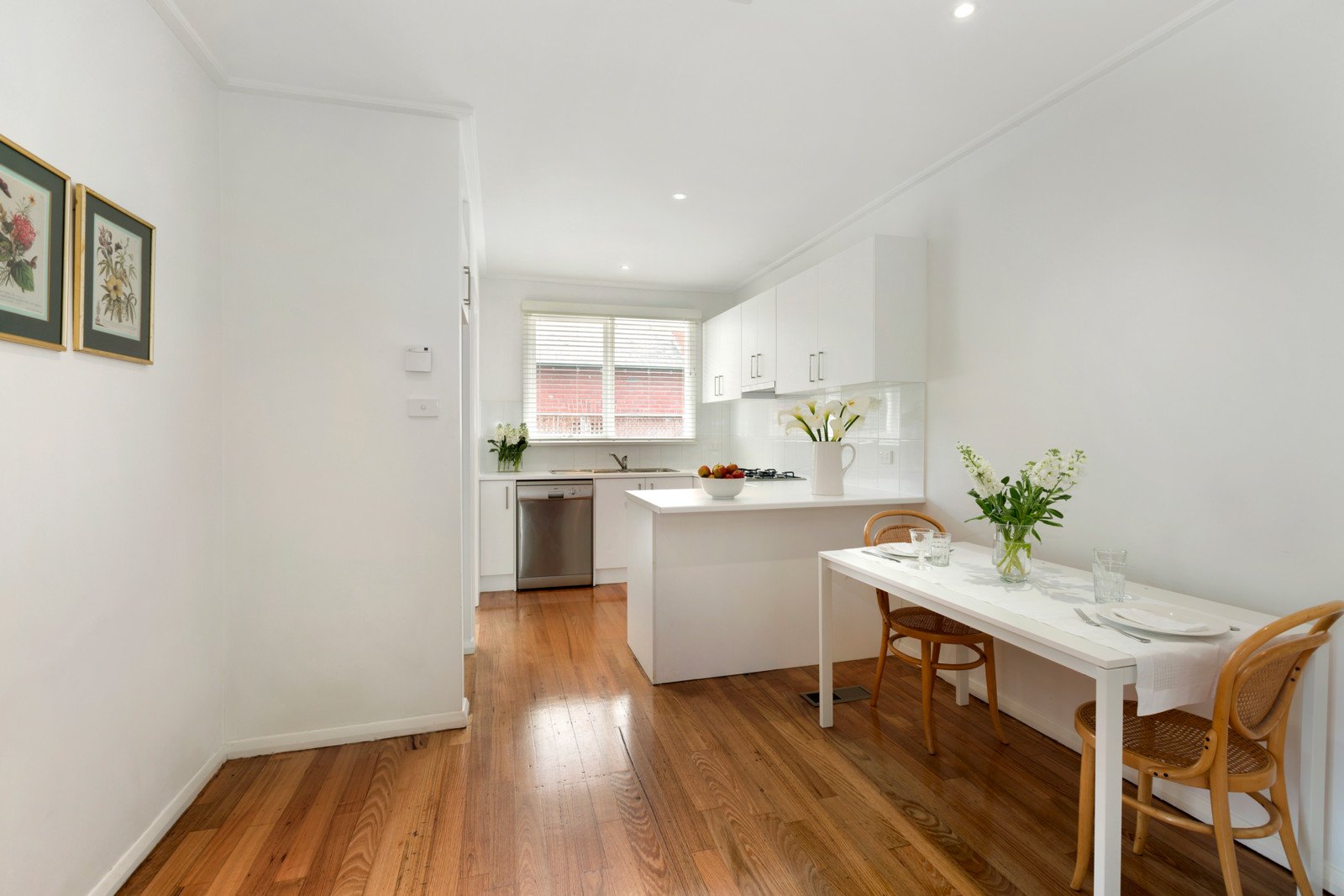 2/24 White Street, Glen Iris image 3