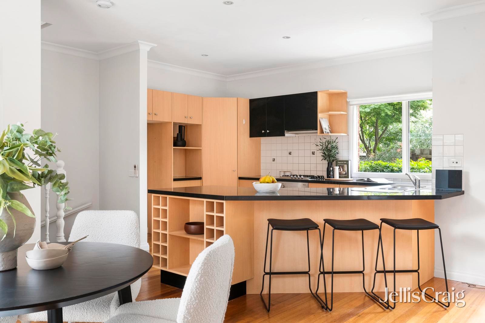 2/24 Woodlands Avenue, Kew East image 6