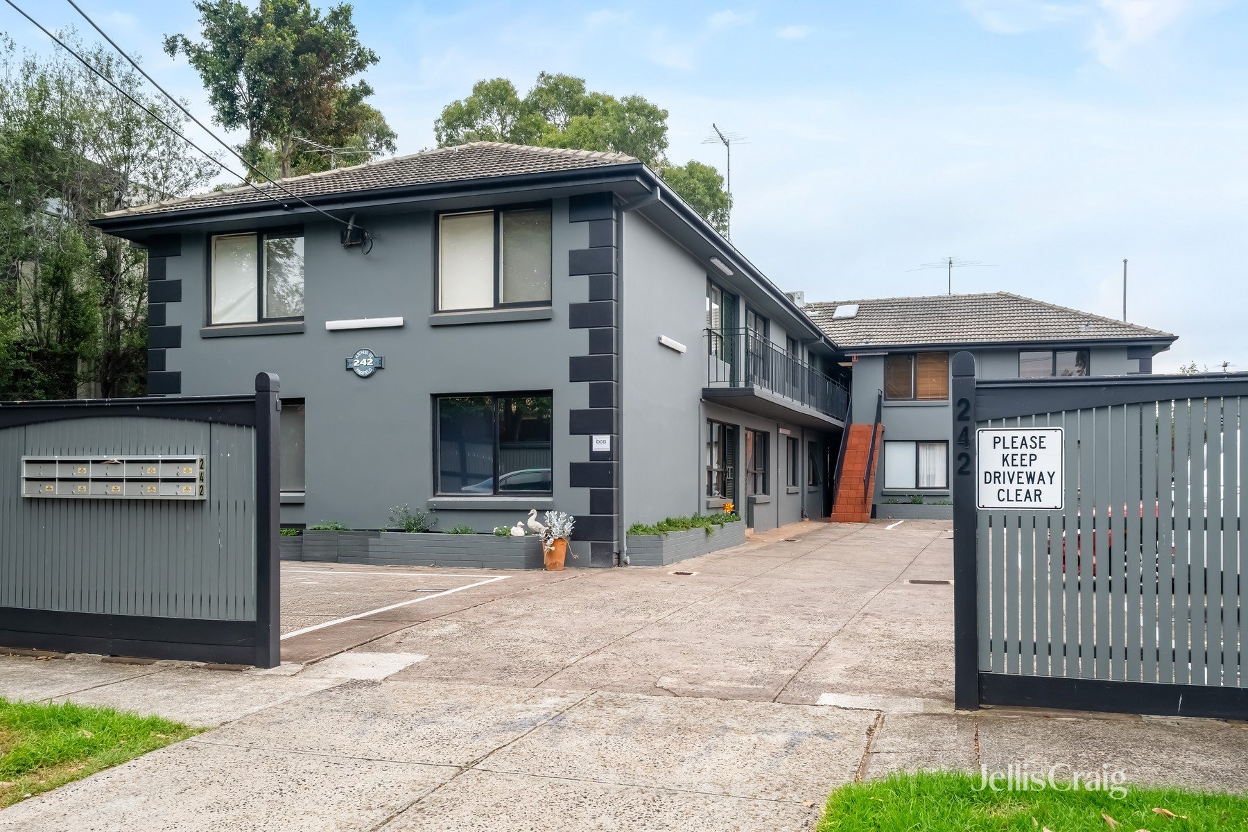 2/242 Arthur Street, Fairfield image 7