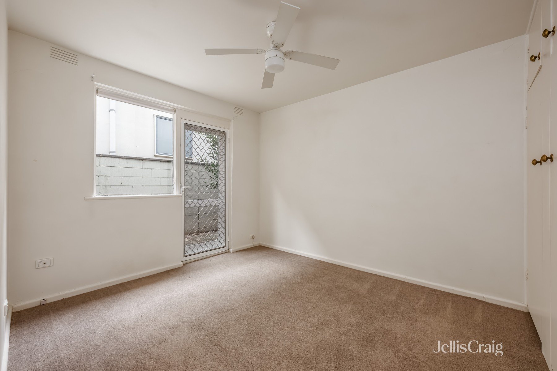 2/242 Arthur Street, Fairfield image 5