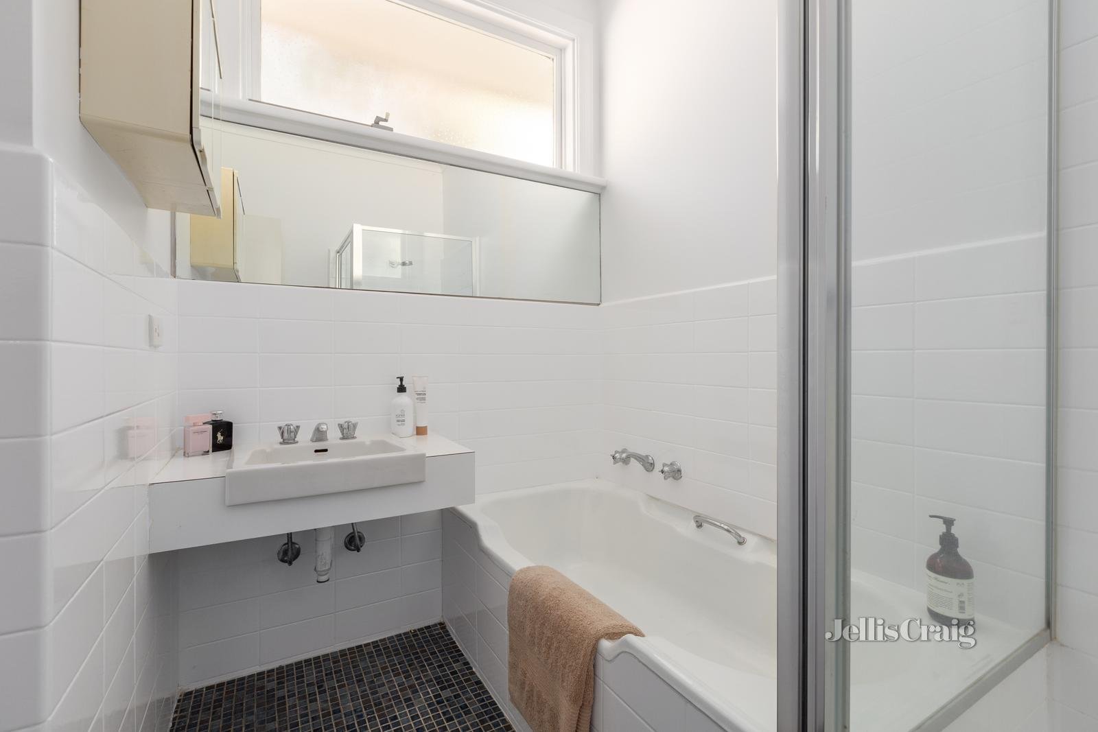 2/242 Highfield Road, Camberwell image 7