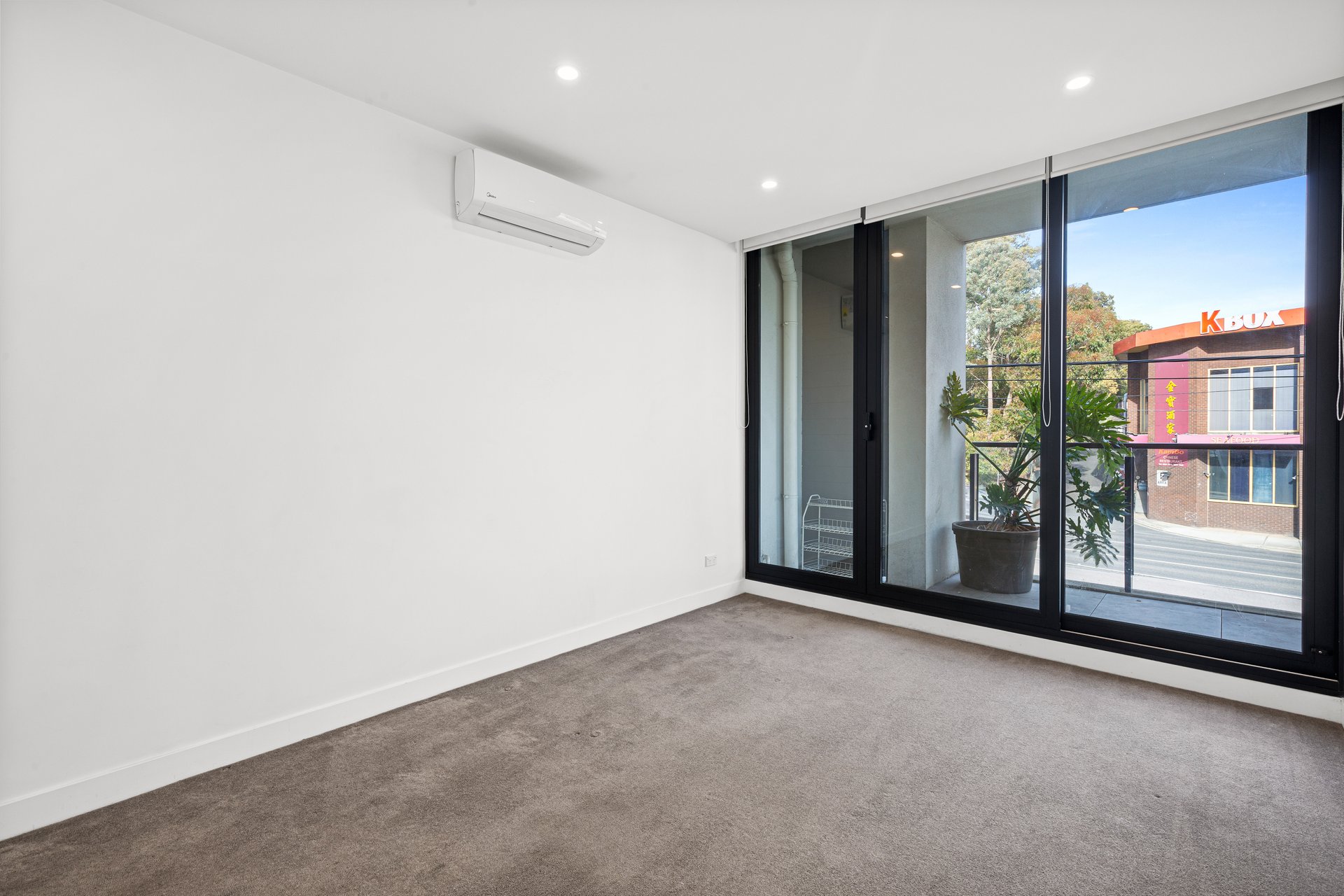 224/251 Canterbury Road, Forest Hill image 3