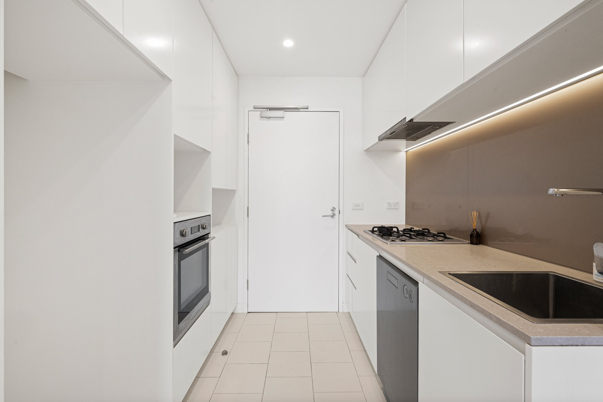 224/251 Canterbury Road, Forest Hill image 5