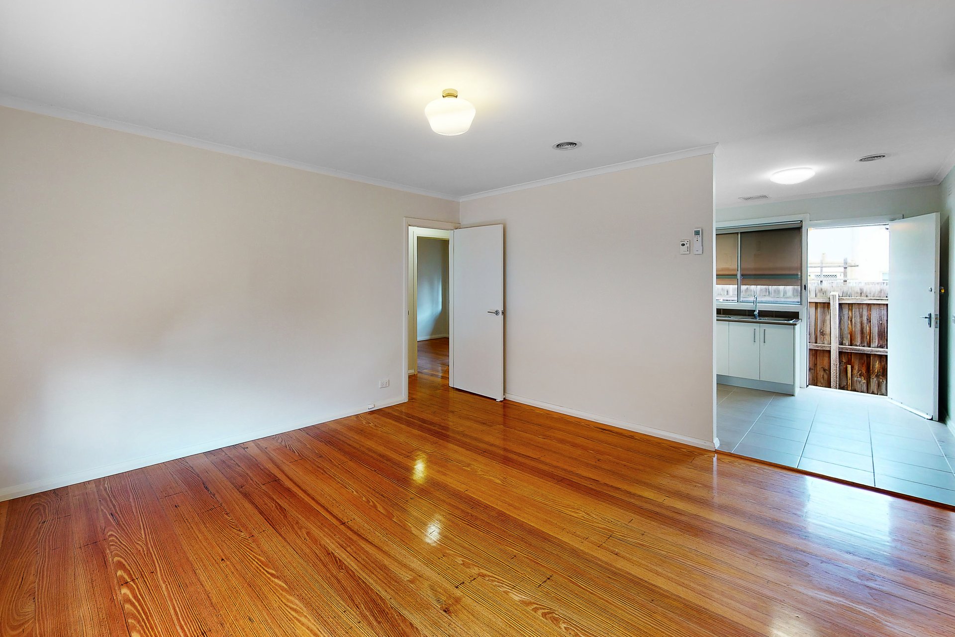 2/243 Keilor Road, Essendon image 3