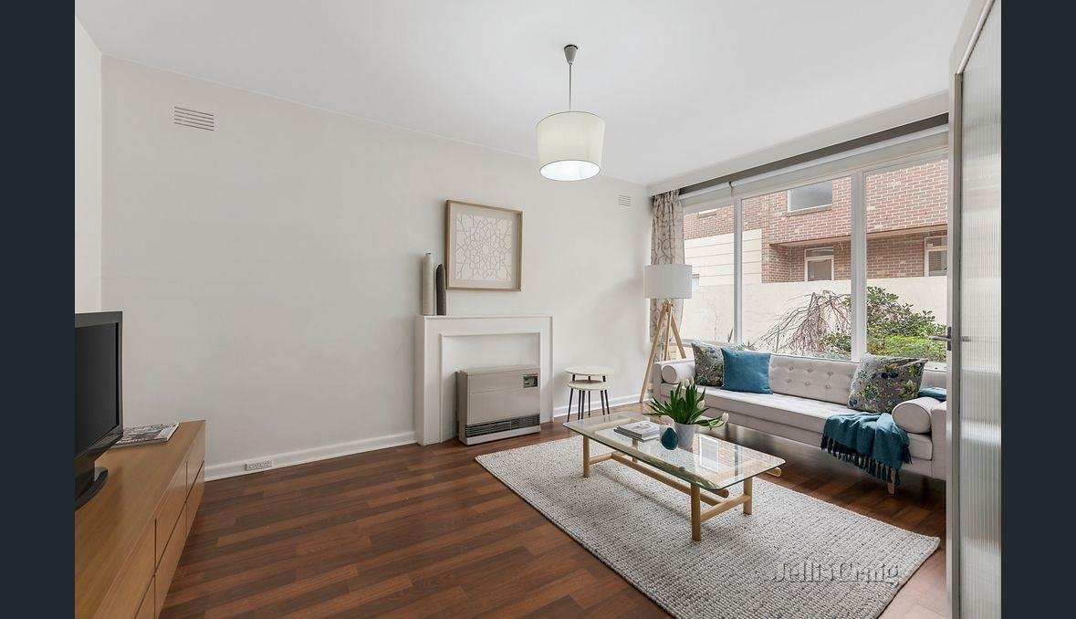 2/243 Riversdale Road, Hawthorn&nbsp;East image 2