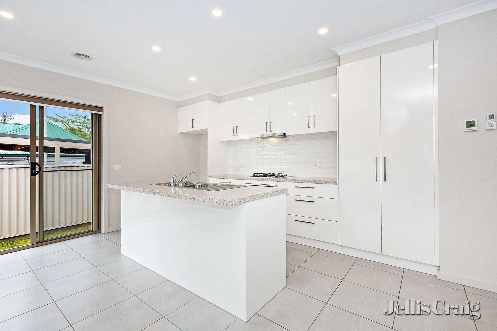 2/244 Humffray Street North, Brown Hill image 3