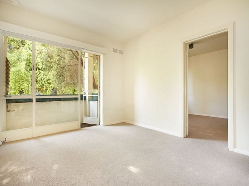 2/245 Williams Road, South Yarra image 2