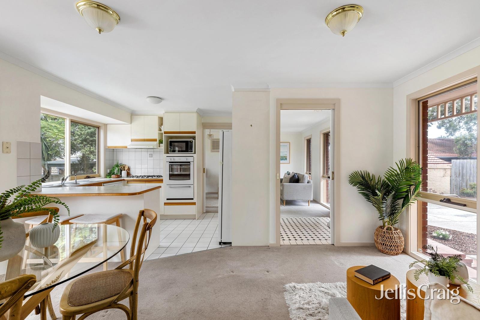 2/24A Rattray Road, Montmorency image 7