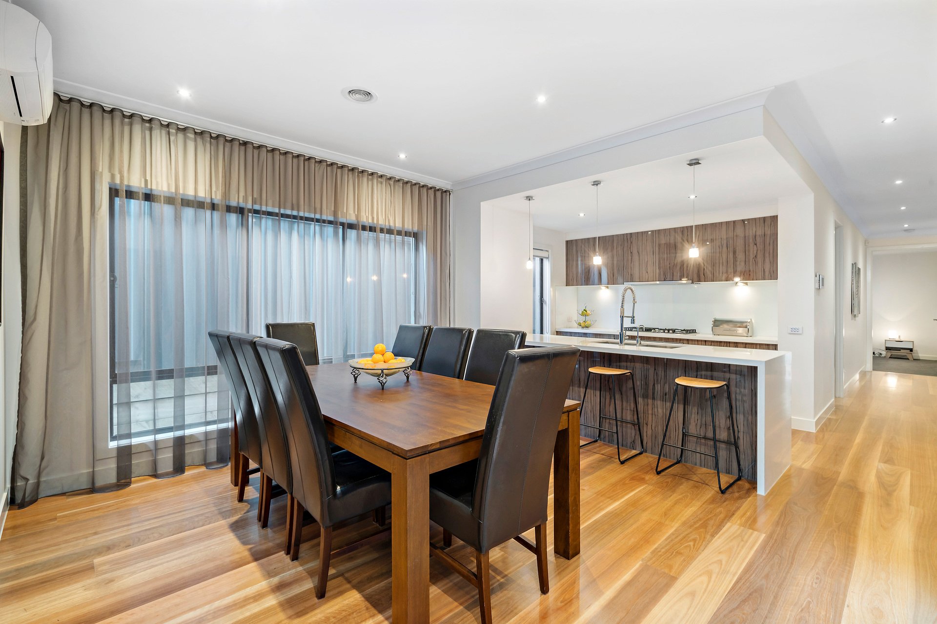 Property Gallery Thumbnail 3