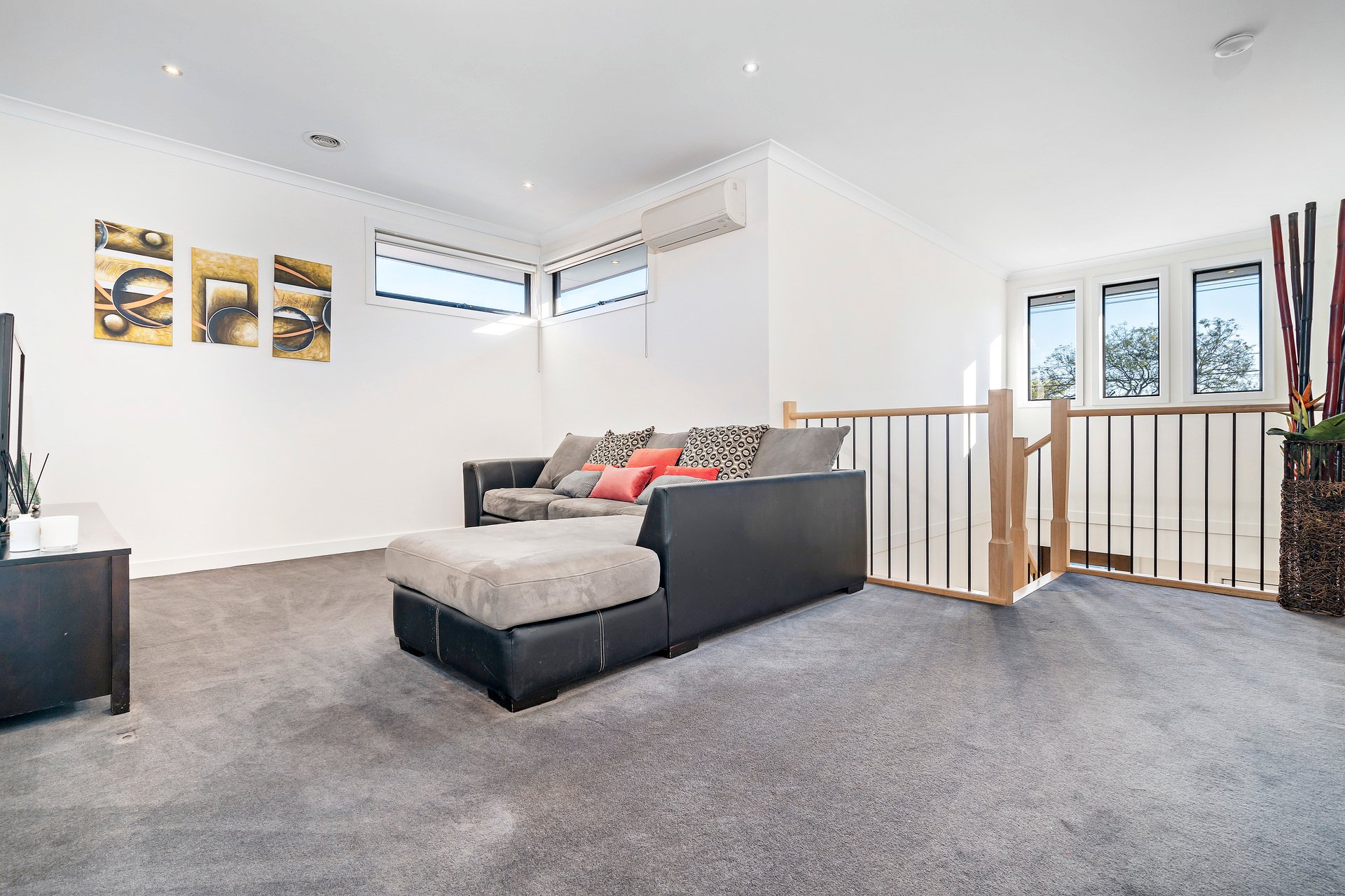 Property Gallery Thumbnail 8