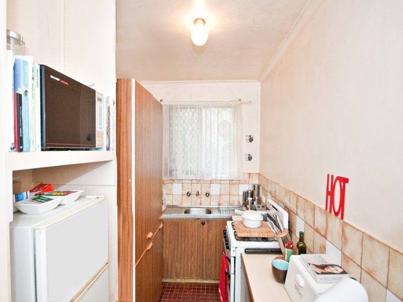 2/25 Ashted Road, Box Hill image 3