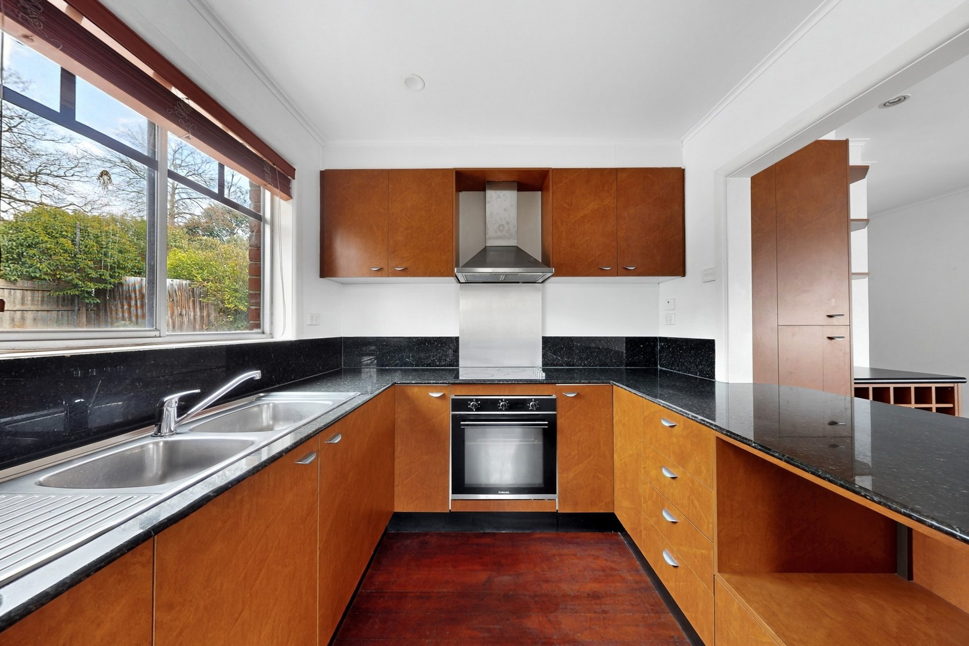 2/25 Banksia Street, Eaglemont image 4