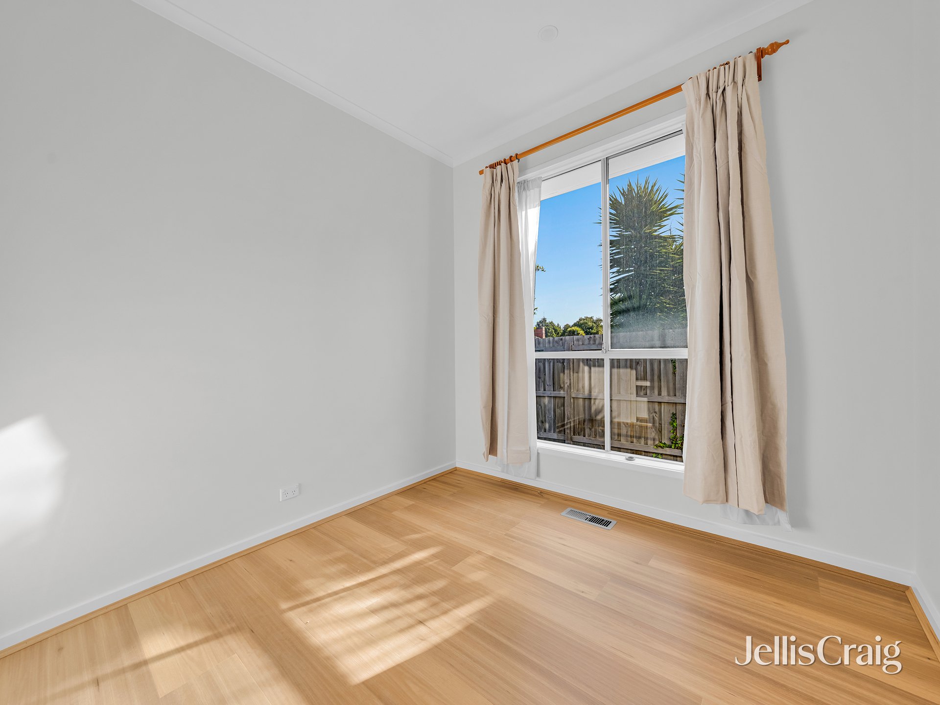 2/25 Dion Road, Glen Waverley image 7